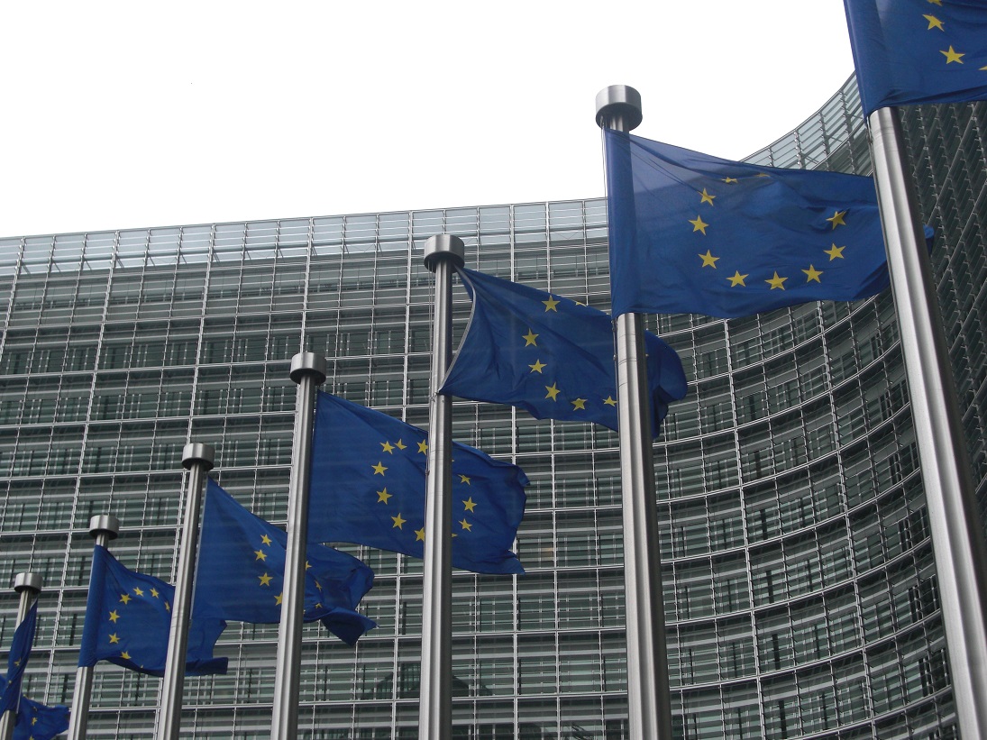 European_Commission_flags.jpg